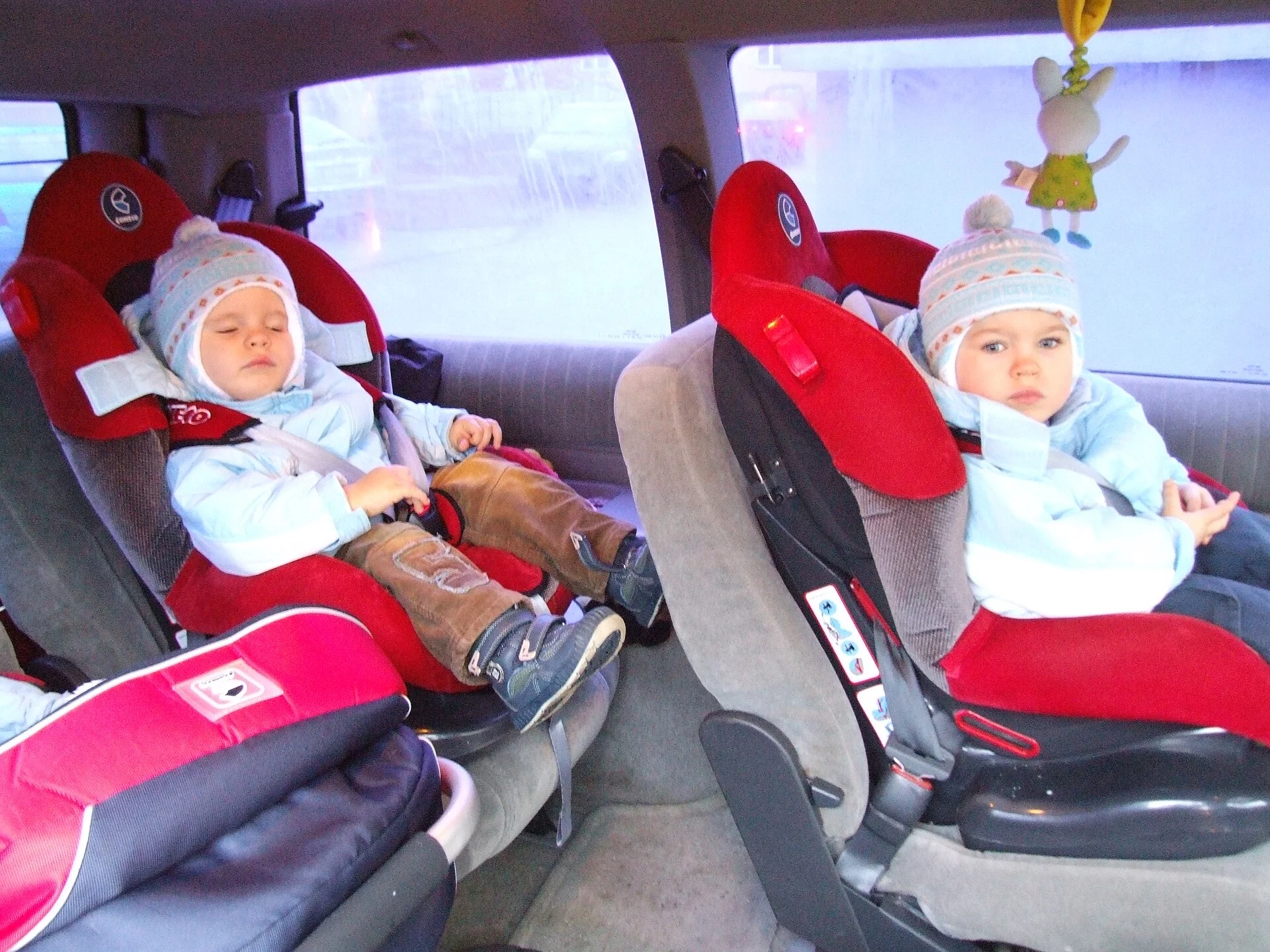 Best Car Accessories to Keep Kids Entertained on Road Trips (2025)