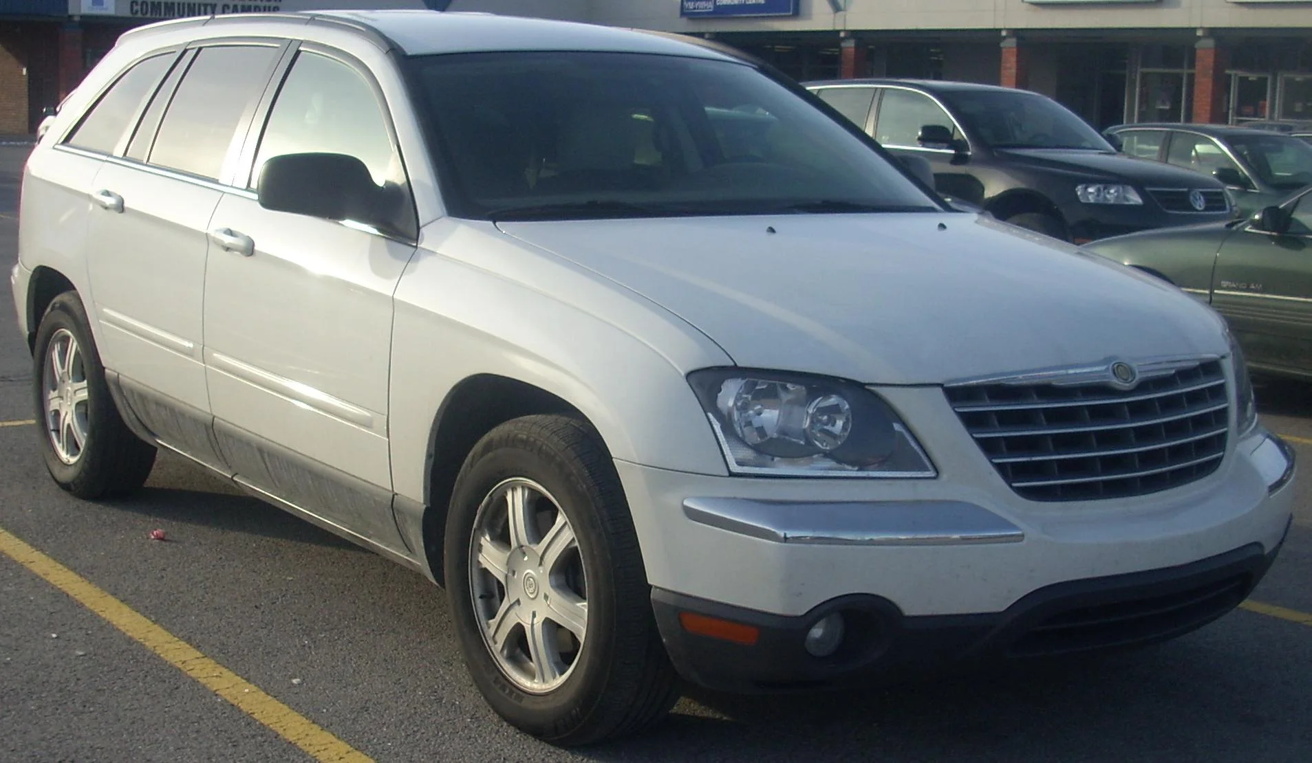 Chrysler Pacifica Camper: Stow 'n Go Sleeping Platform