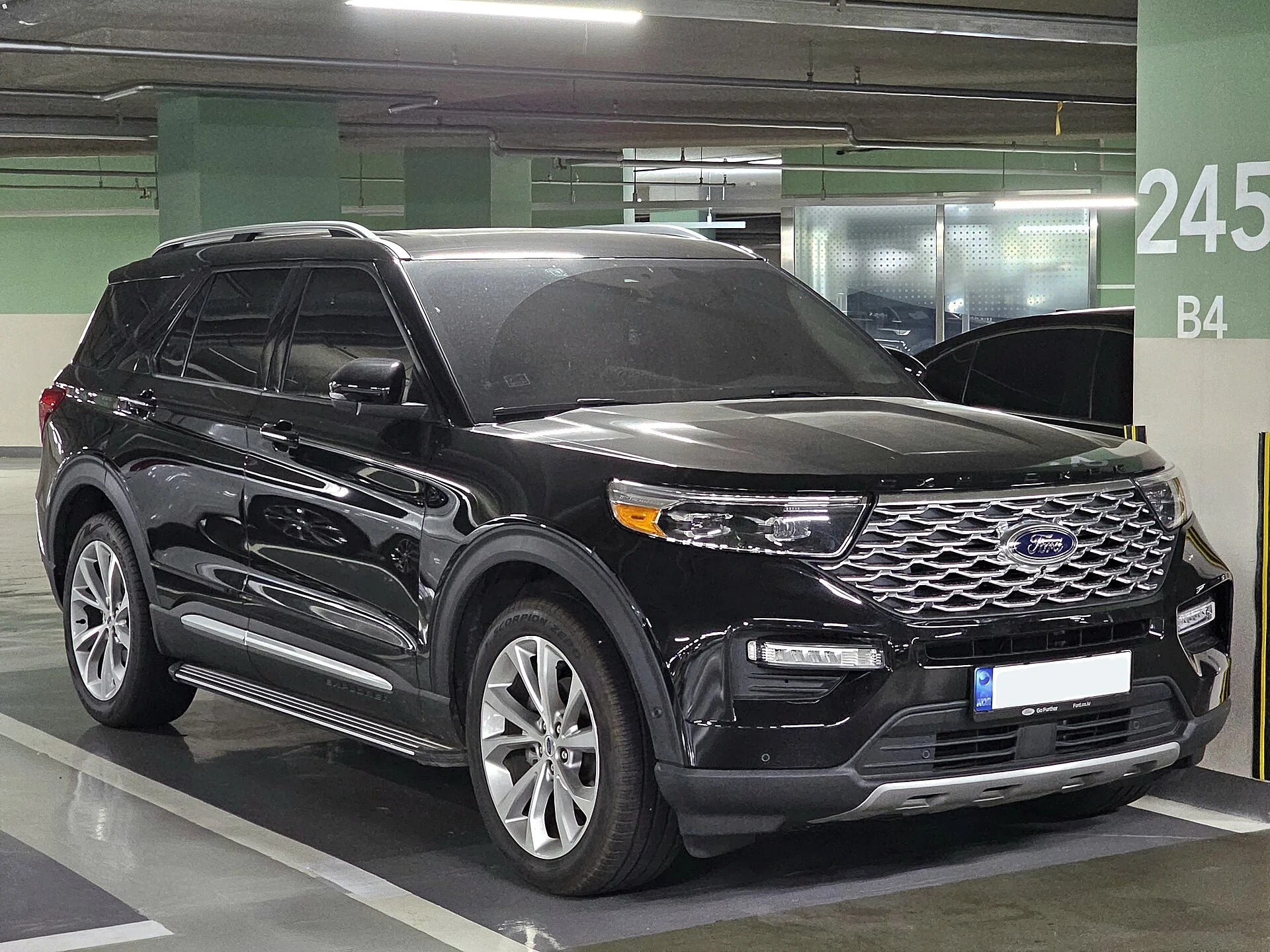 Ford Explorer Platinum — a 3.0 EcoBoost Explorer, front three-quarter view