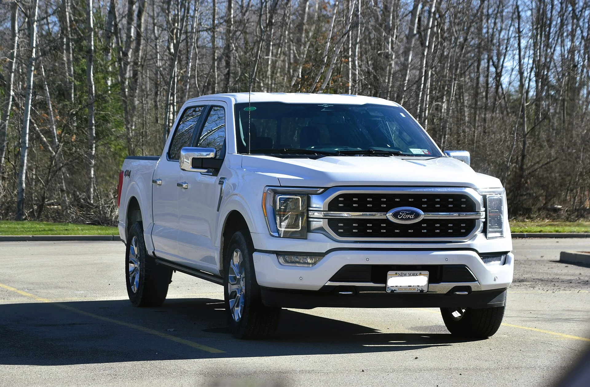 Ford F-150 Platinum SuperCrew — a 2023 F-150, front three-quarter view