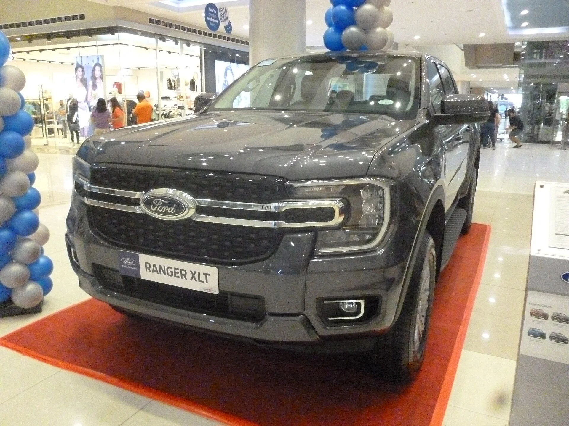 Grey Ford Ranger XLT pickup, front view (2022)