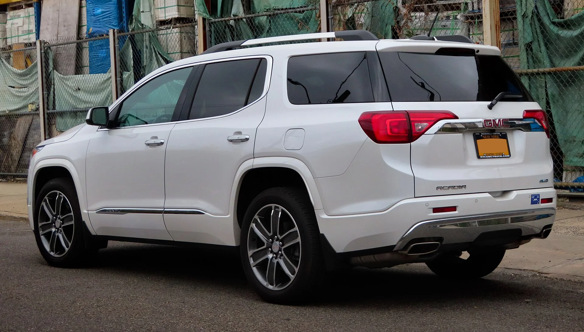 2019 GMC Acadia Denali AWD, rear 10.11.19