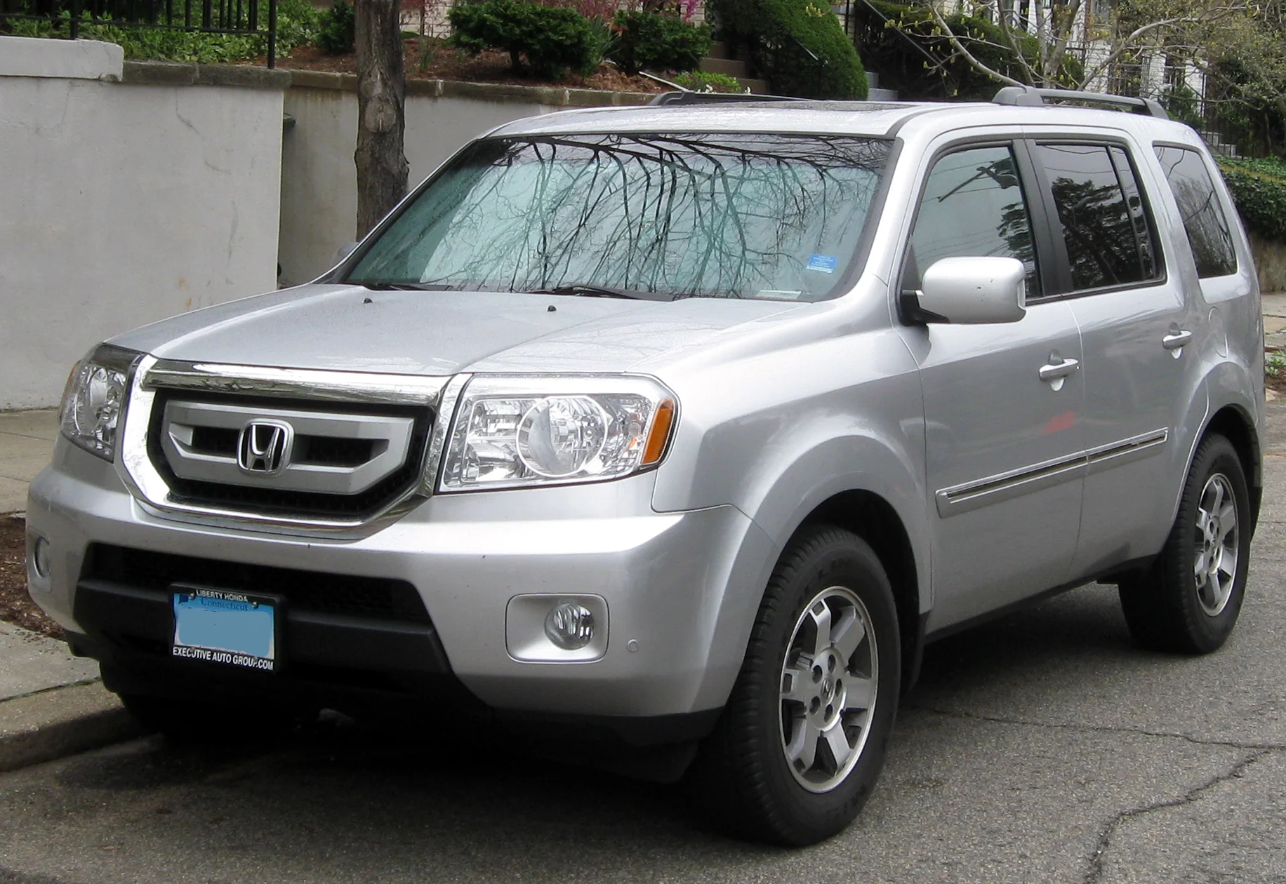 GMC Acadia vs Honda Pilot for Car Camping: Cargo Space, Clever Storage & the Honest Pick