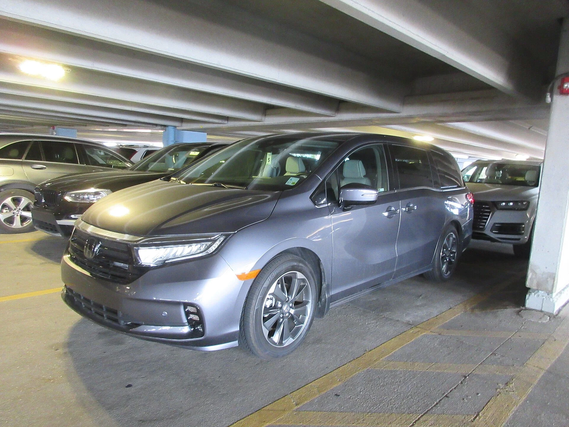 Honda Odyssey in Ochsner Medical Center Parking Garage Feb 2025