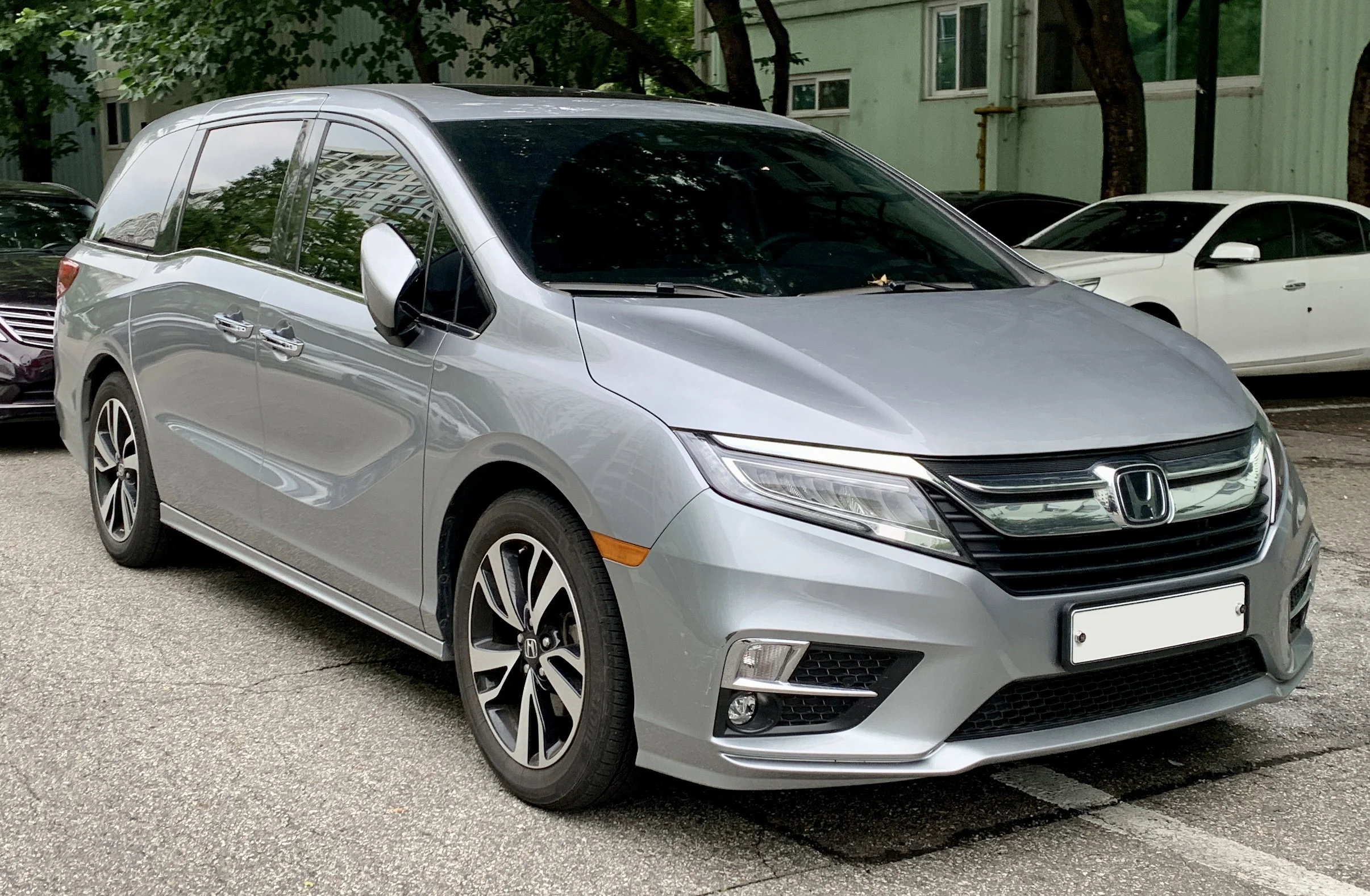 Honda Odyssey Cargo Dimensions for Sleeping: The Real Numbers