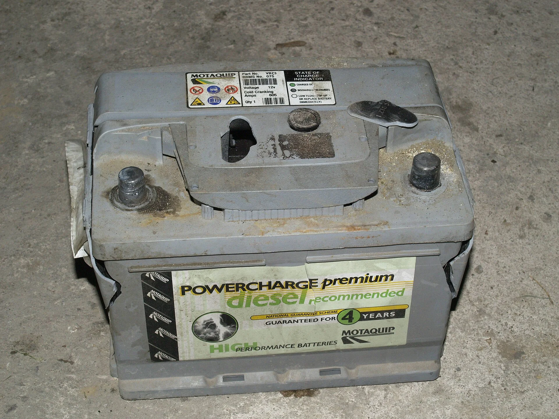 How to Keep a 12V Fridge From Draining Your Car Battery