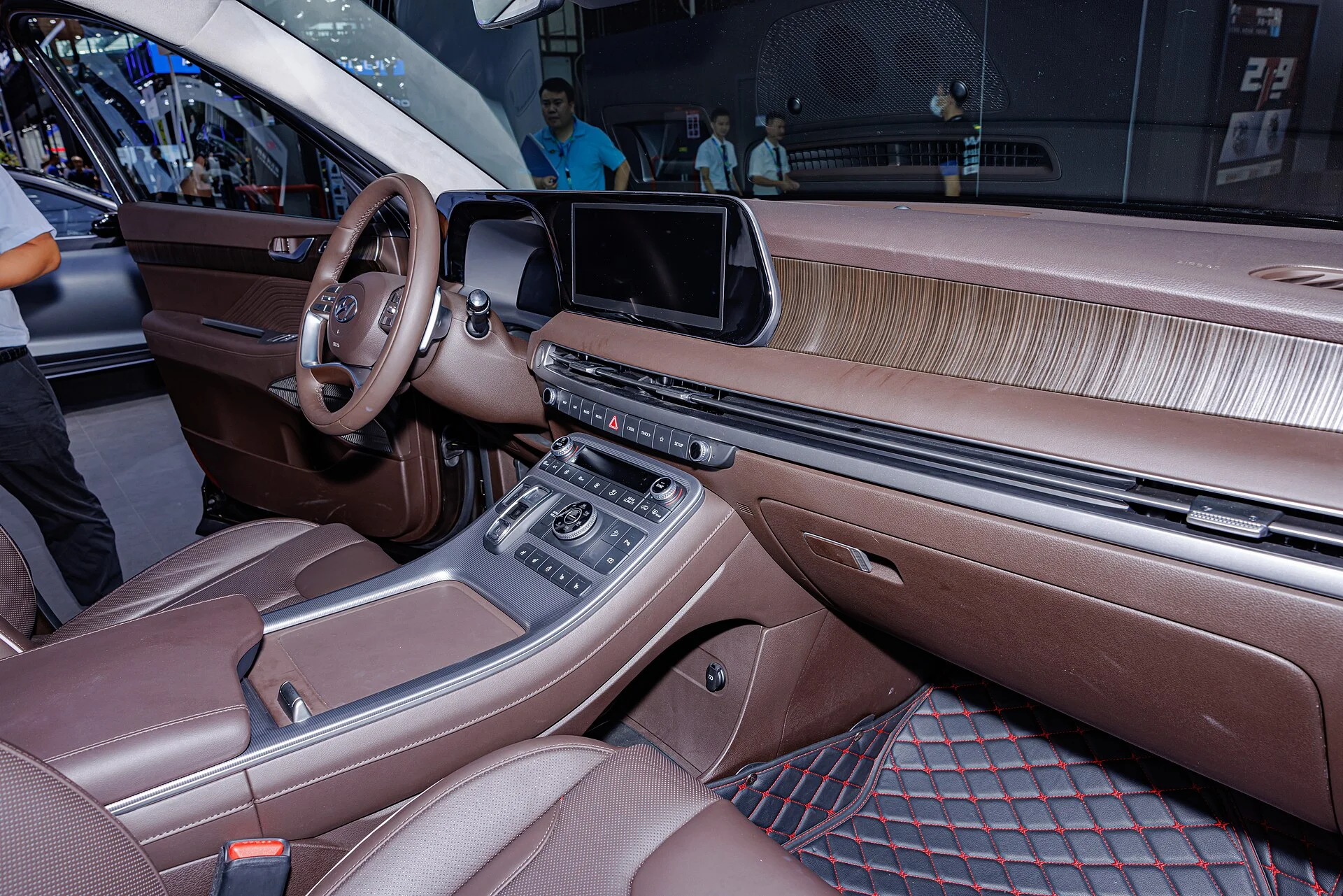 Hyundai Palisade interior — the center console and dashboard of a 2023 Palisade
