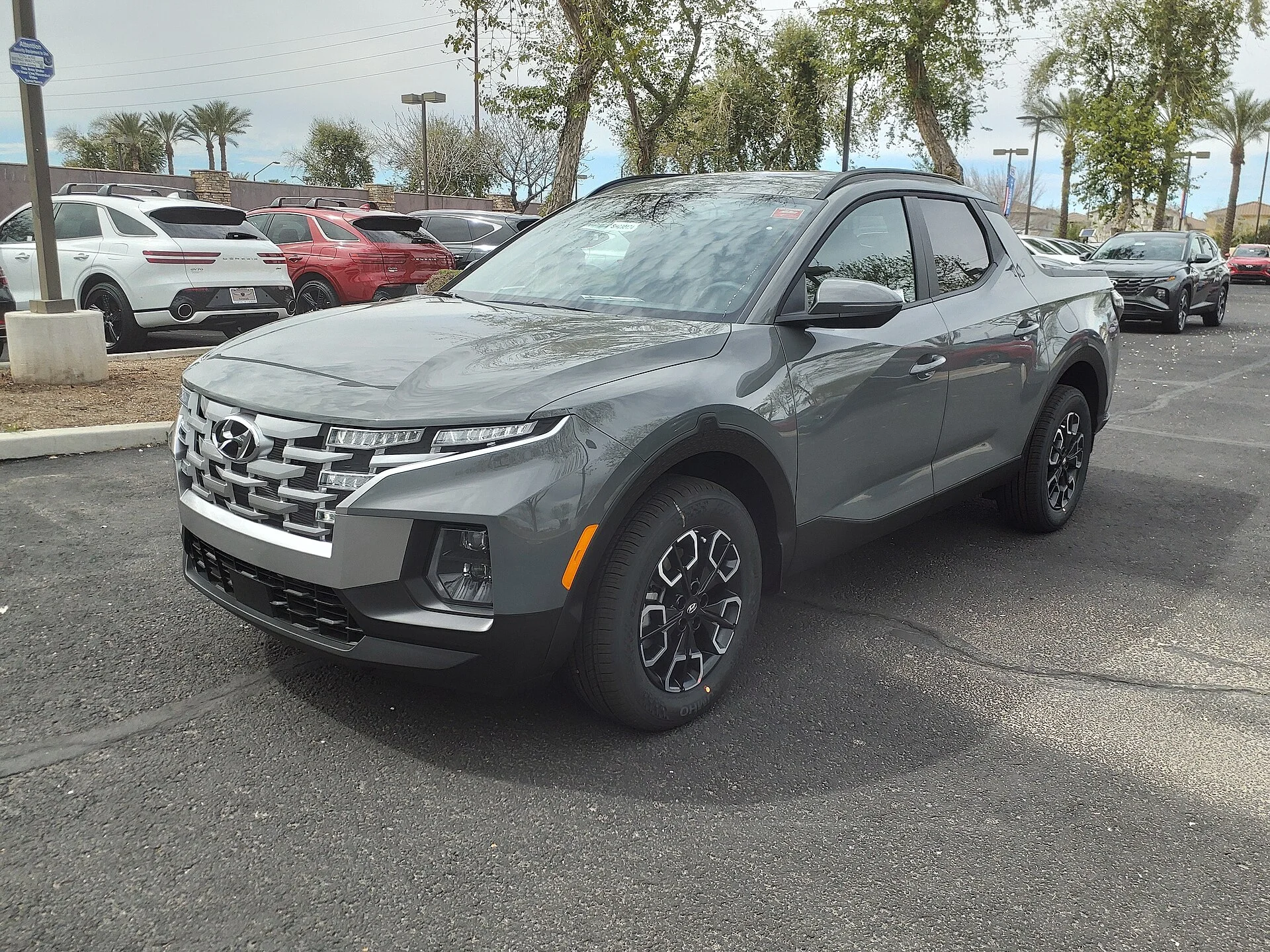 A Hyundai Santa Cruz rear three-quarter, the tailgate end you sleep behind