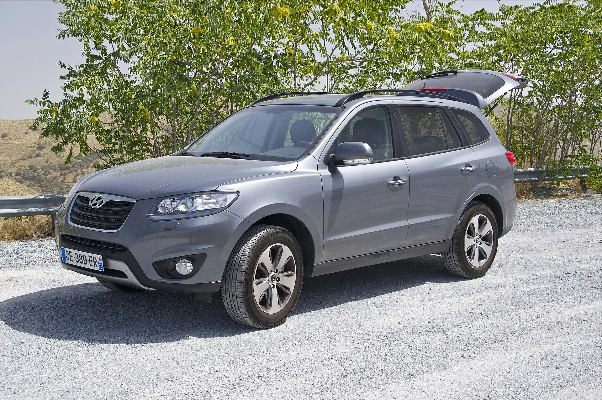 Hyundai Santa Fe vs Kia Sorento for Car Camping: Which Sleeps Better? (2026)
