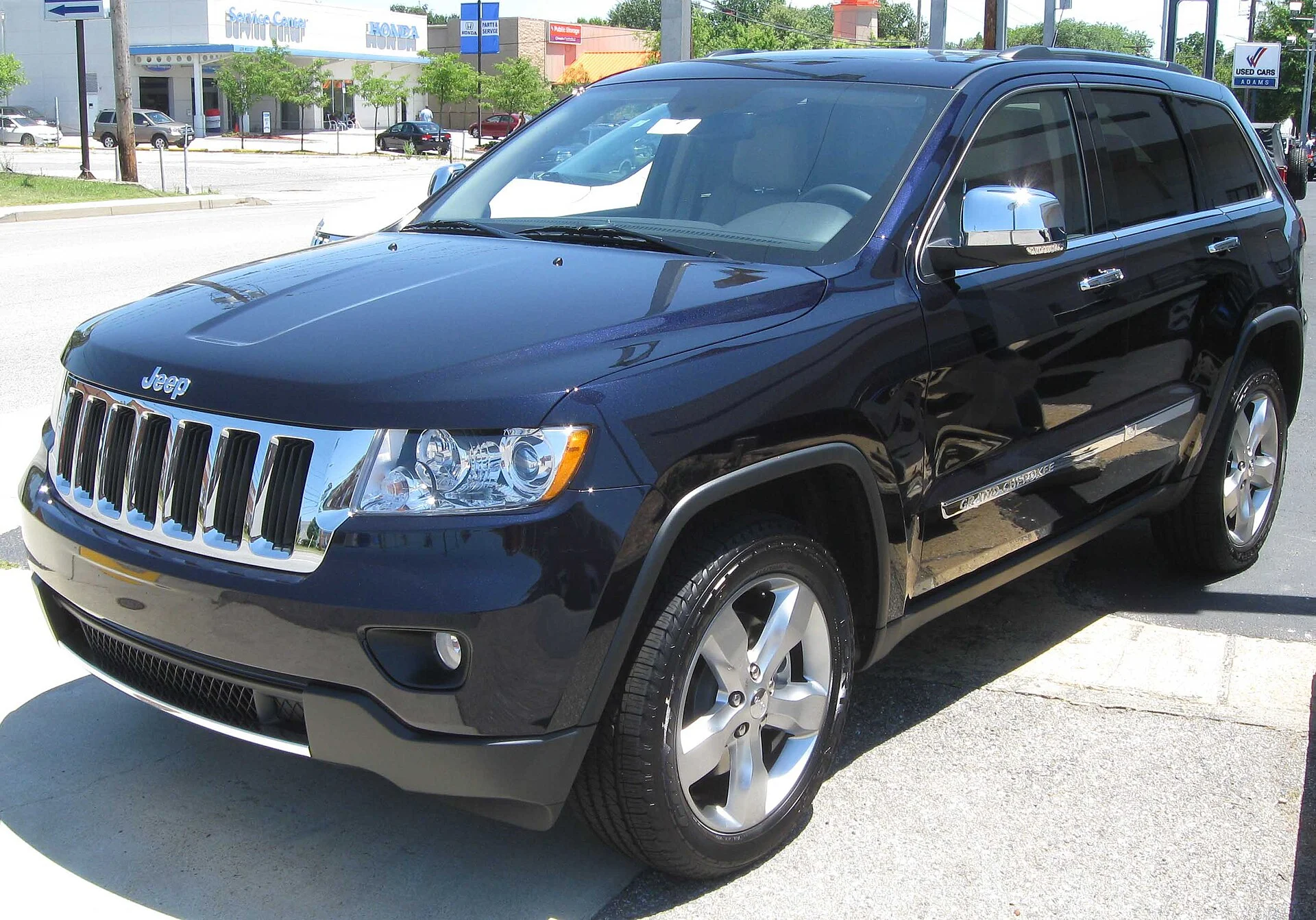 Jeep Grand Cherokee Cargo Dimensions for Sleeping (2024-2026)