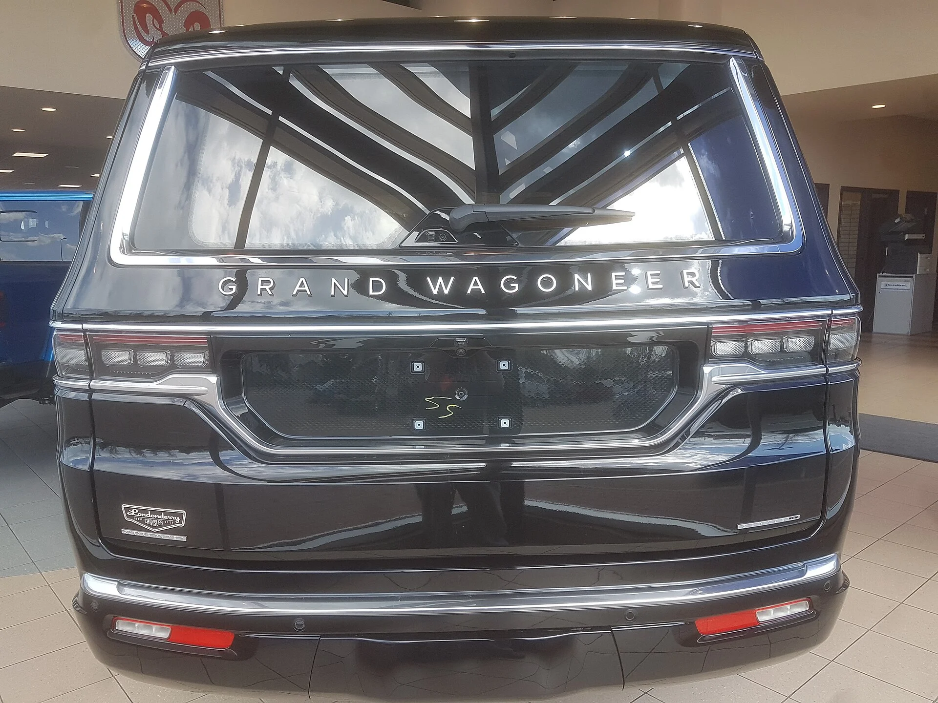Jeep Wagoneer (WS) rear, the tailgate and long cargo bay you sleep in