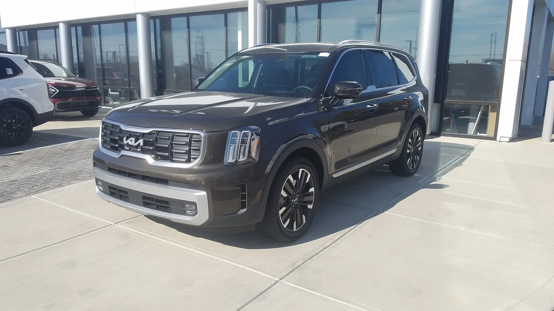 2023 Kia Telluride front end