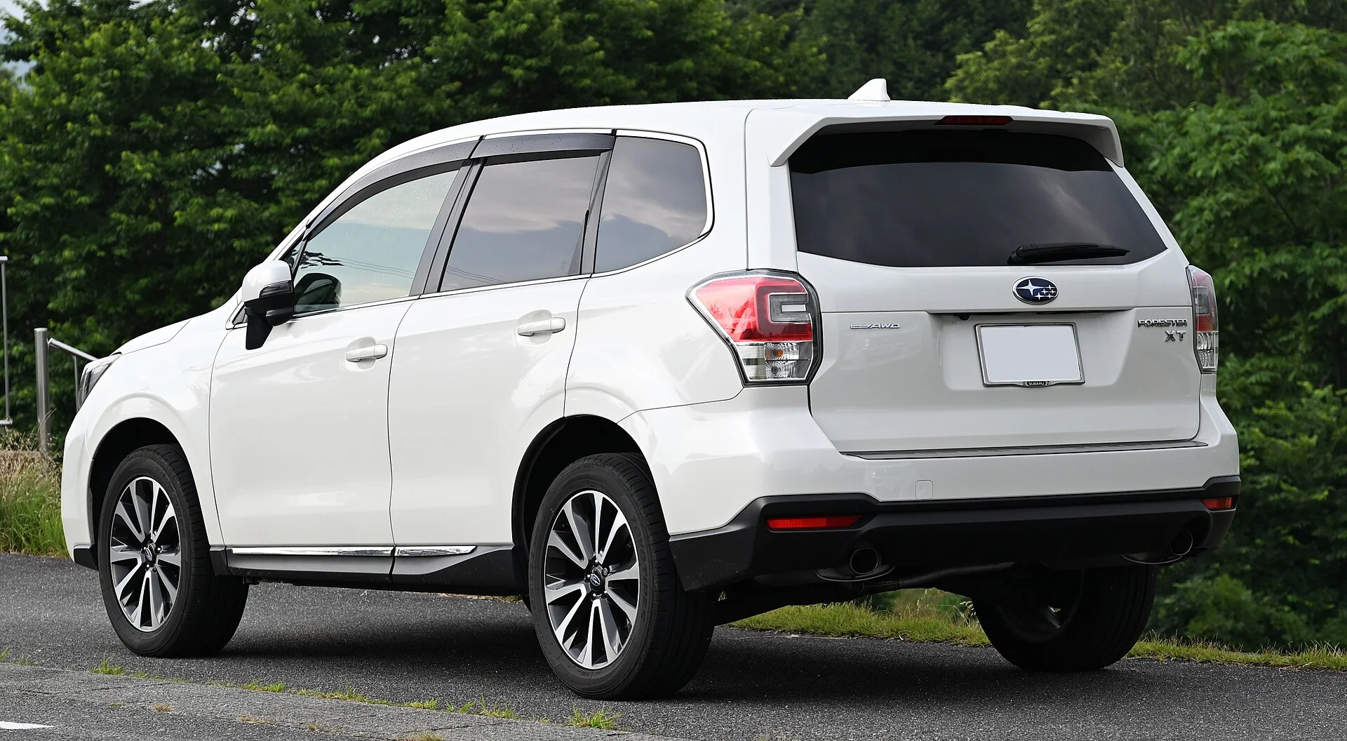 2015-2018 Subaru Forester XT rear