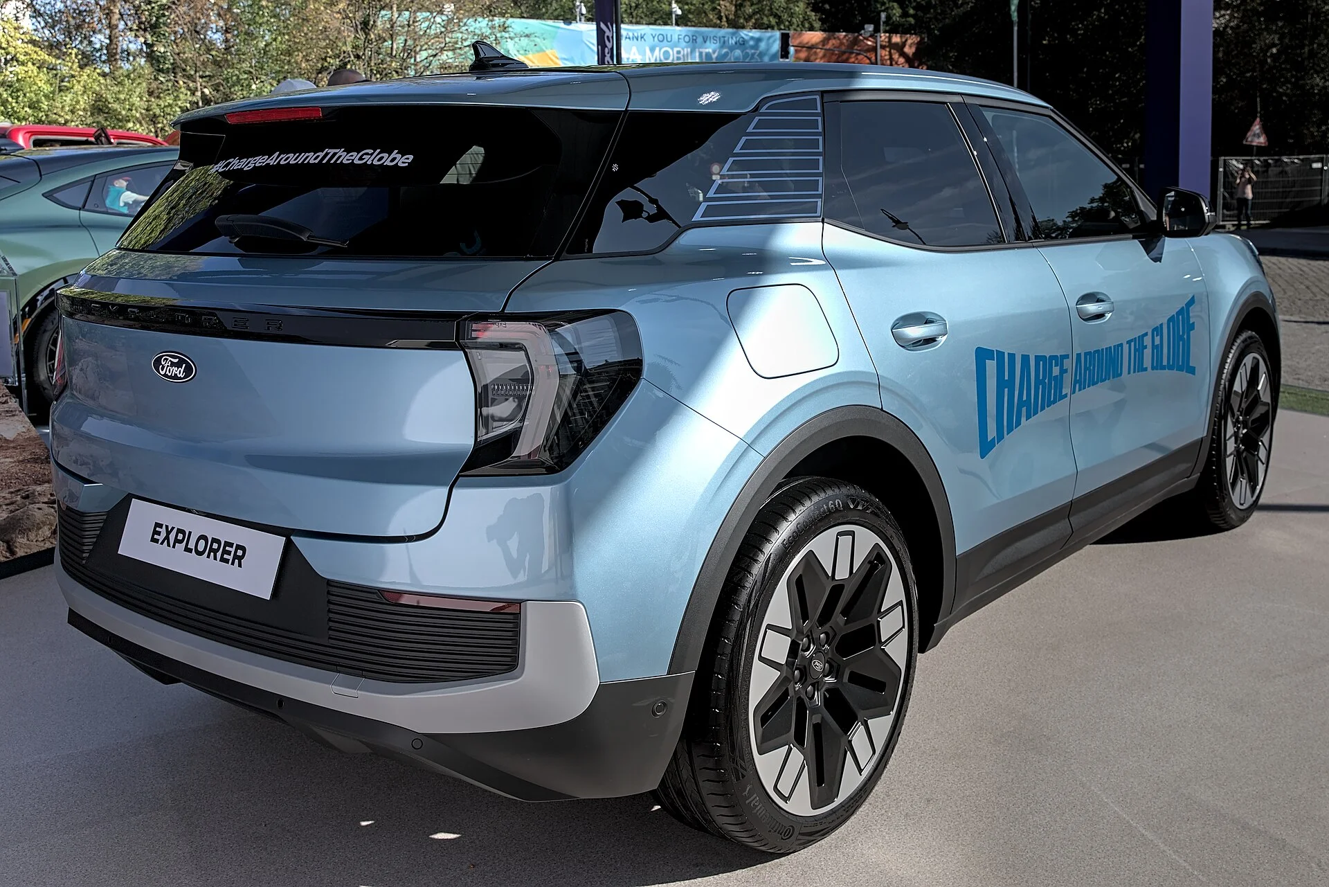 SUV Cargo Sleep-Length Database: Measured Flat-Floor Dimensions for 28 Vehicles