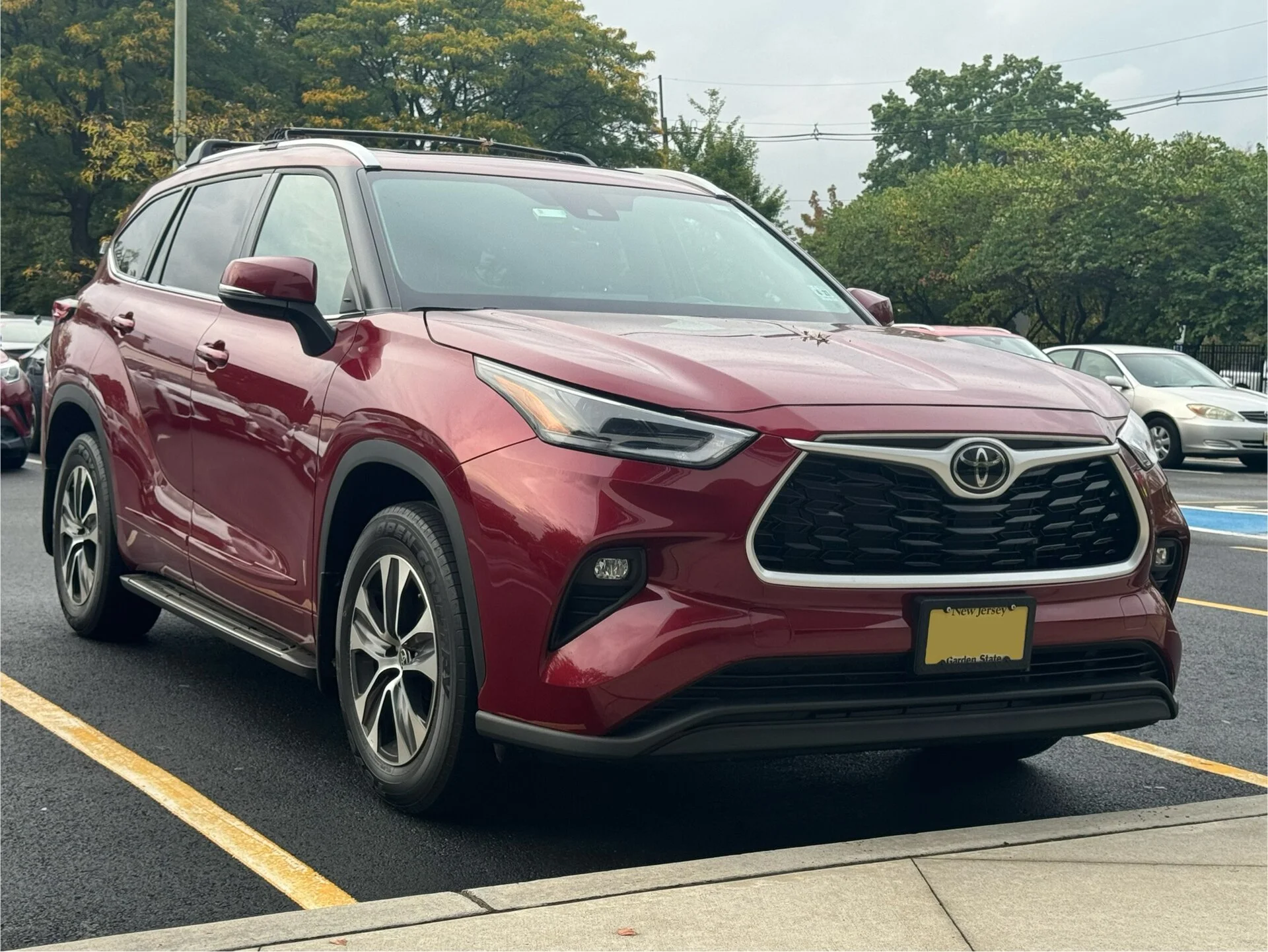 Toyota Highlander XLE — a current Highlander, the payload vehicle