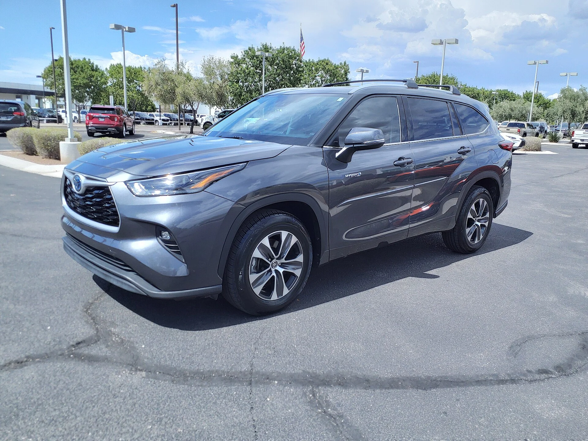 21 Toyota Highlander Hybrid XLE