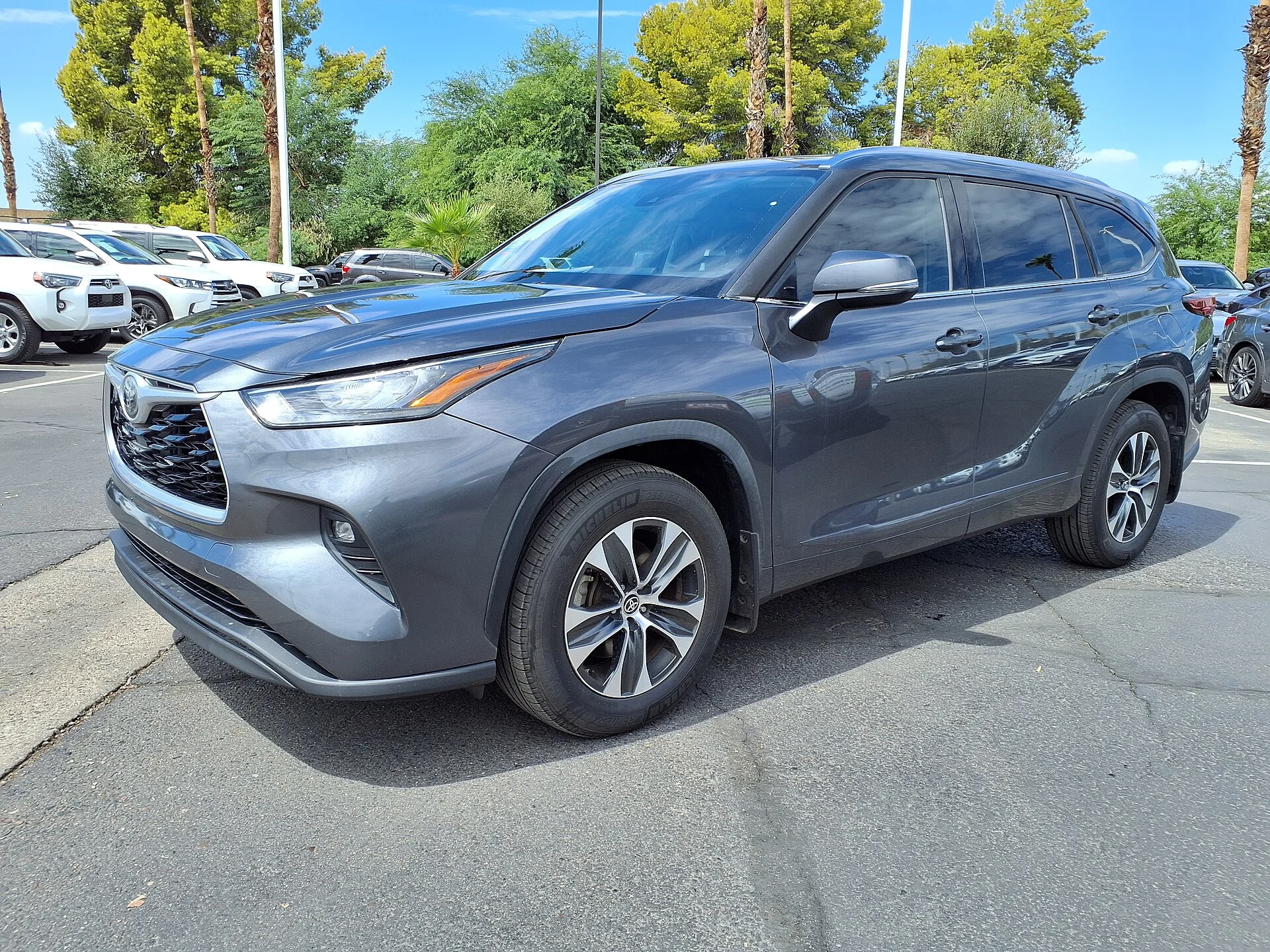 20 Toyota Highlander XLE