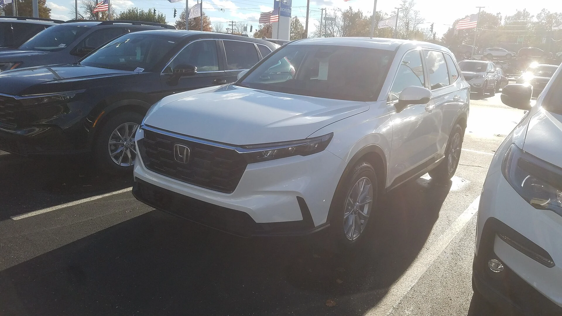 A white Honda CR-V for car camping