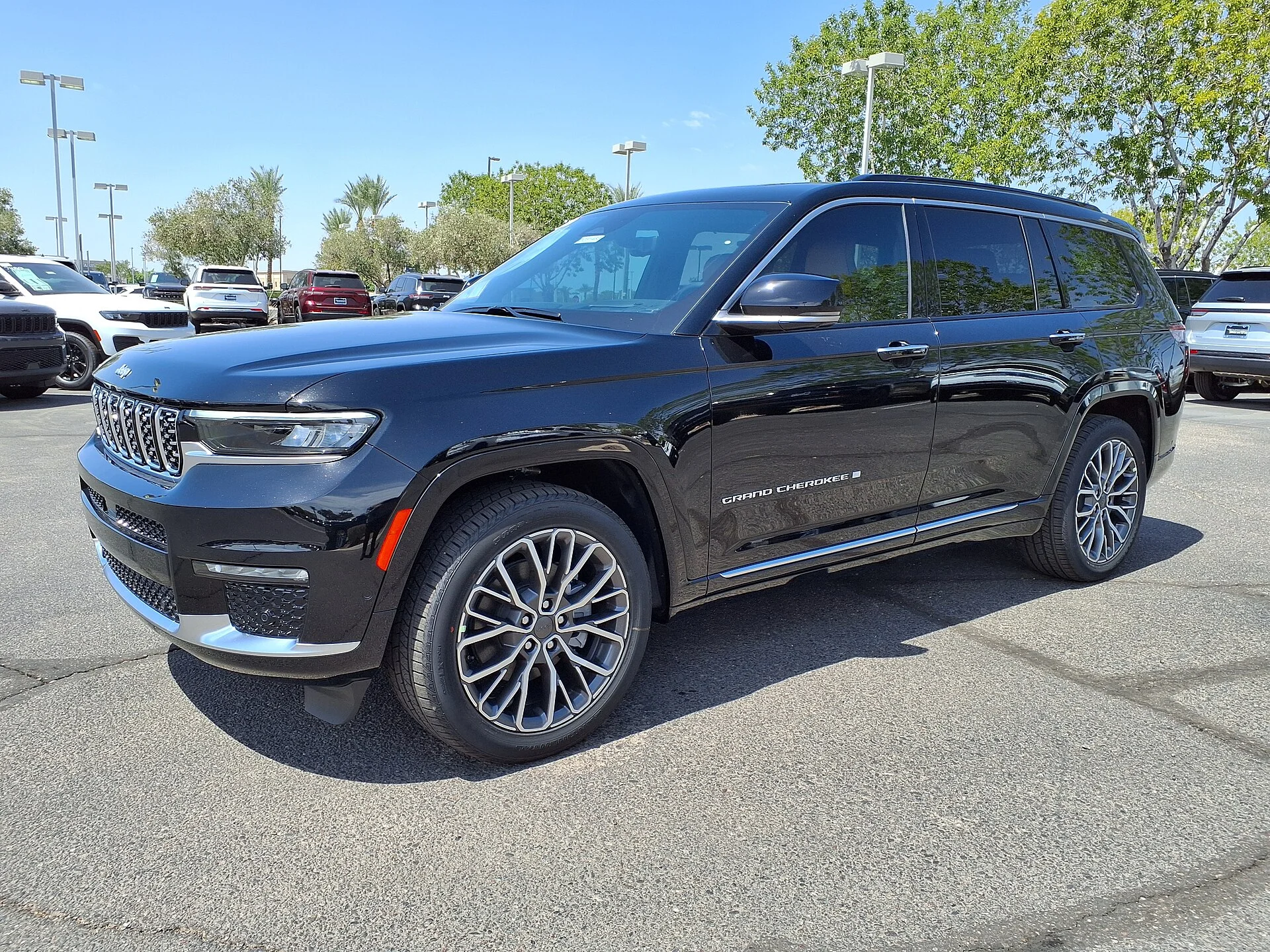 Black Jeep Grand Cherokee L, current generation, front three-quarter view