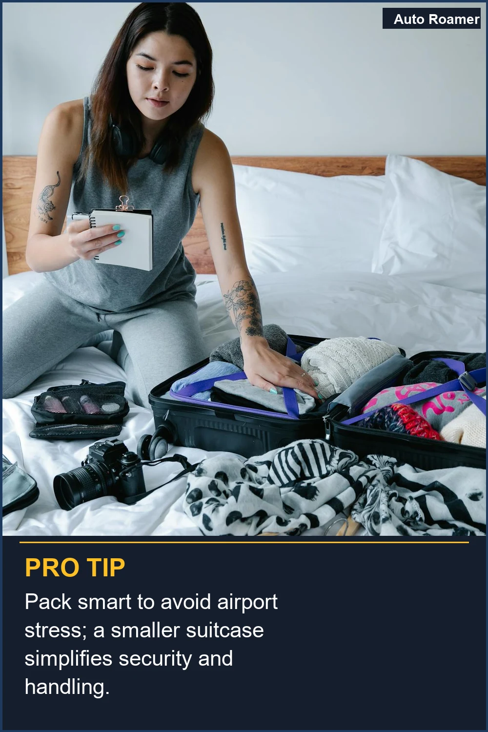 Empaca de forma inteligente para evitar el estrés en el aeropuerto; una maleta más pequeña simplifica la seguridad y el manejo.