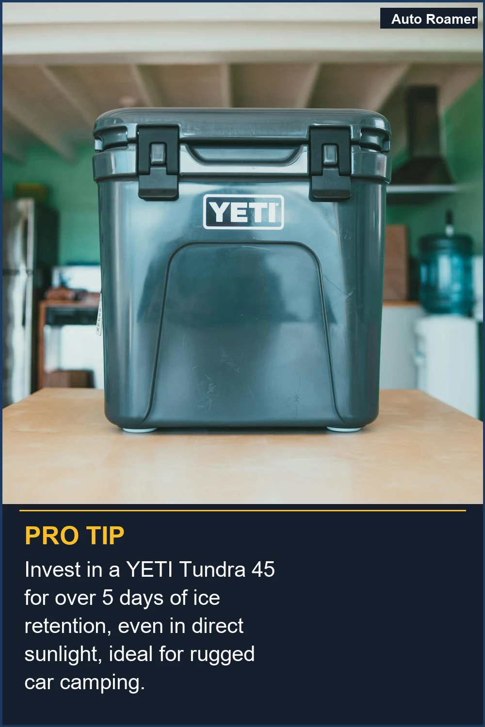Invierte en una YETI Tundra 45 para más de 5 días de retención de hielo, incluso bajo la luz solar directa, ideal para acampar en coche de manera rústica.
