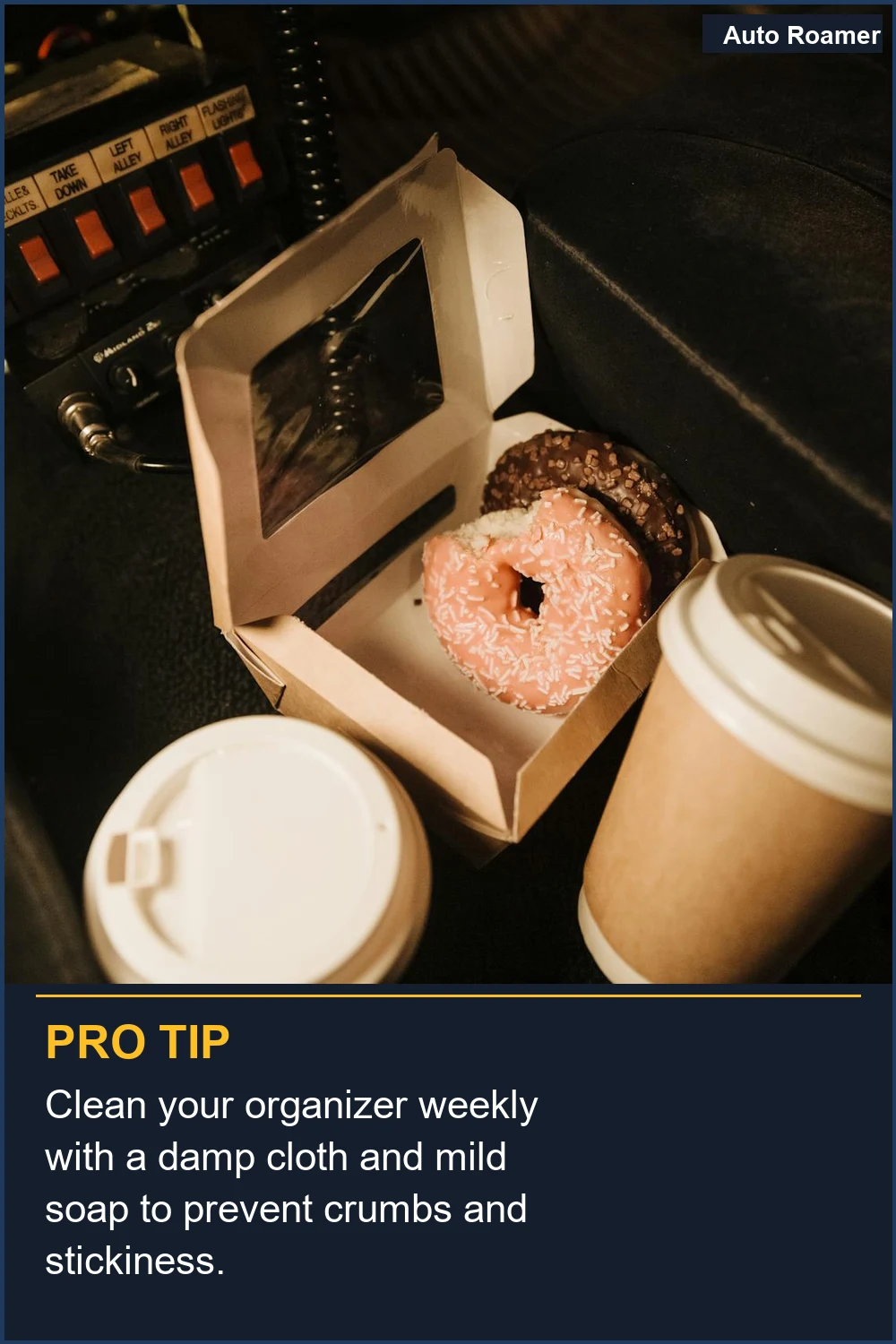 Limpia tu organizador semanalmente con un paño húmedo y jabón suave para evitar migas y pegajosidad.