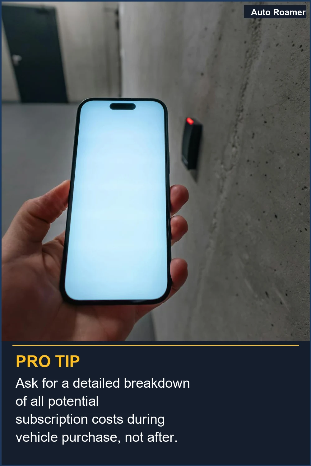Solicite un desglose detallado de todos los costos de suscripción potenciales durante la compra del vehículo, no después.