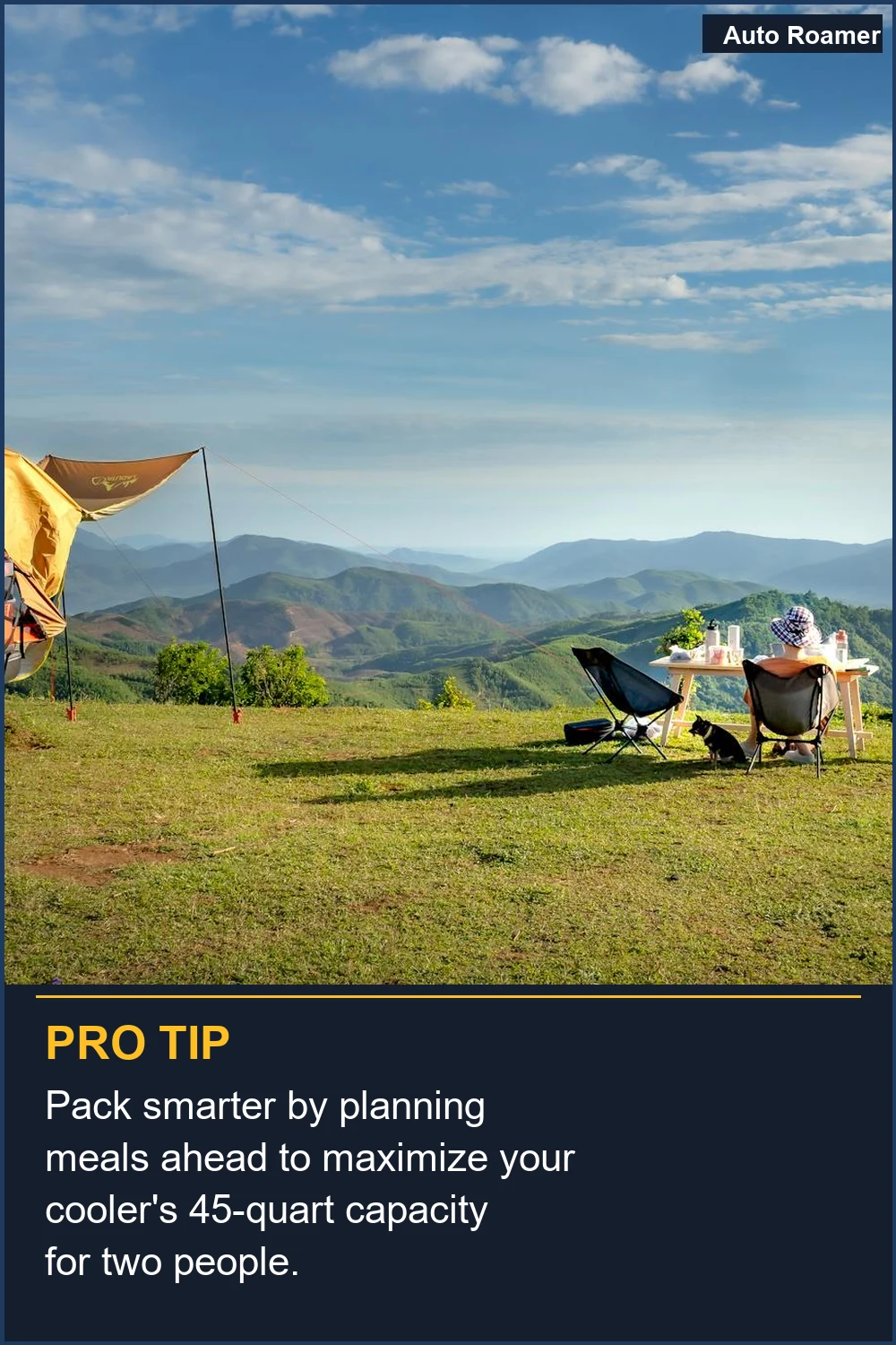 Empaca de manera más inteligente planificando las comidas con anticipación para maximizar la capacidad de 45 cuartos de tu nevera para dos personas.