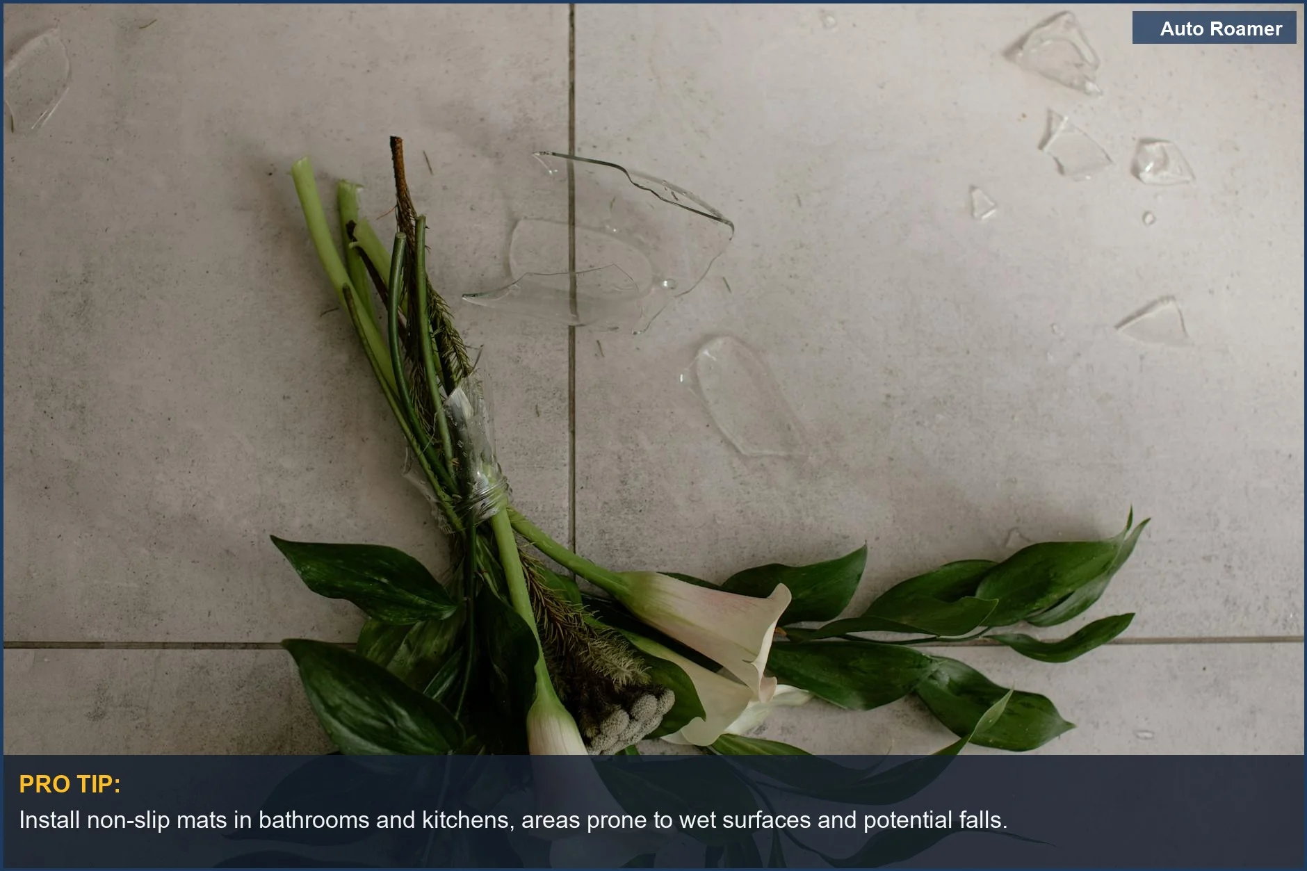 Inspección de seguridad del hogar: Jarrón roto y flores esparcidas en un suelo de baldosas, indicando peligros potenciales.