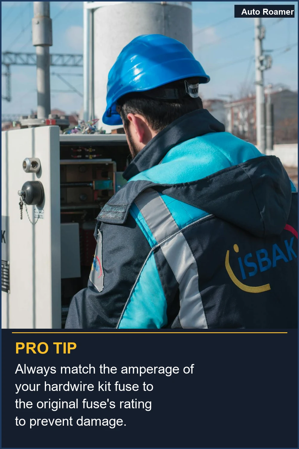 Siempre iguala el amperaje del fusible de tu kit de cableado con la clasificación del fusible original para evitar daños.
