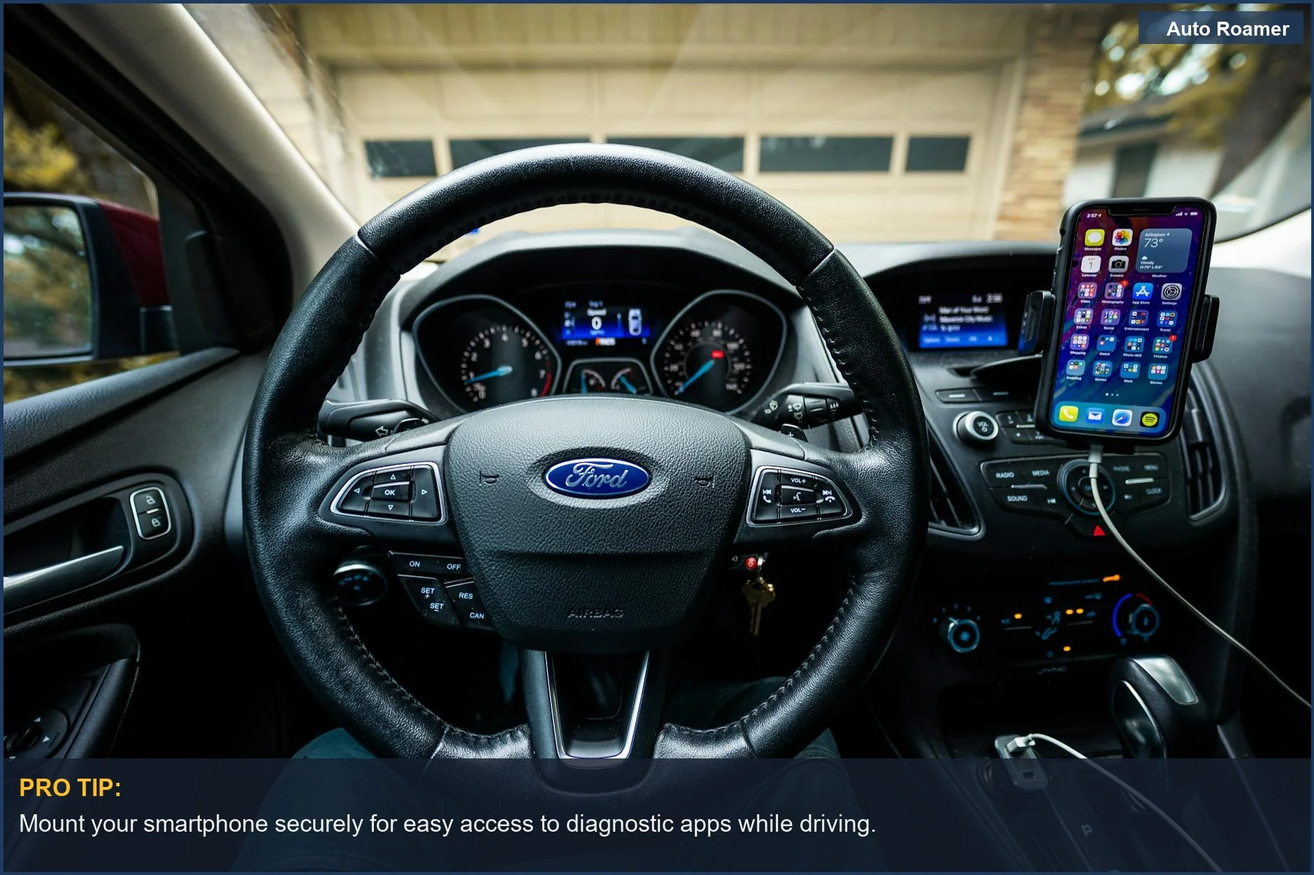 Interior de coche moderno con volante, salpicadero y soporte para teléfono, ideal para la confianza en la reparación de coches DIY.