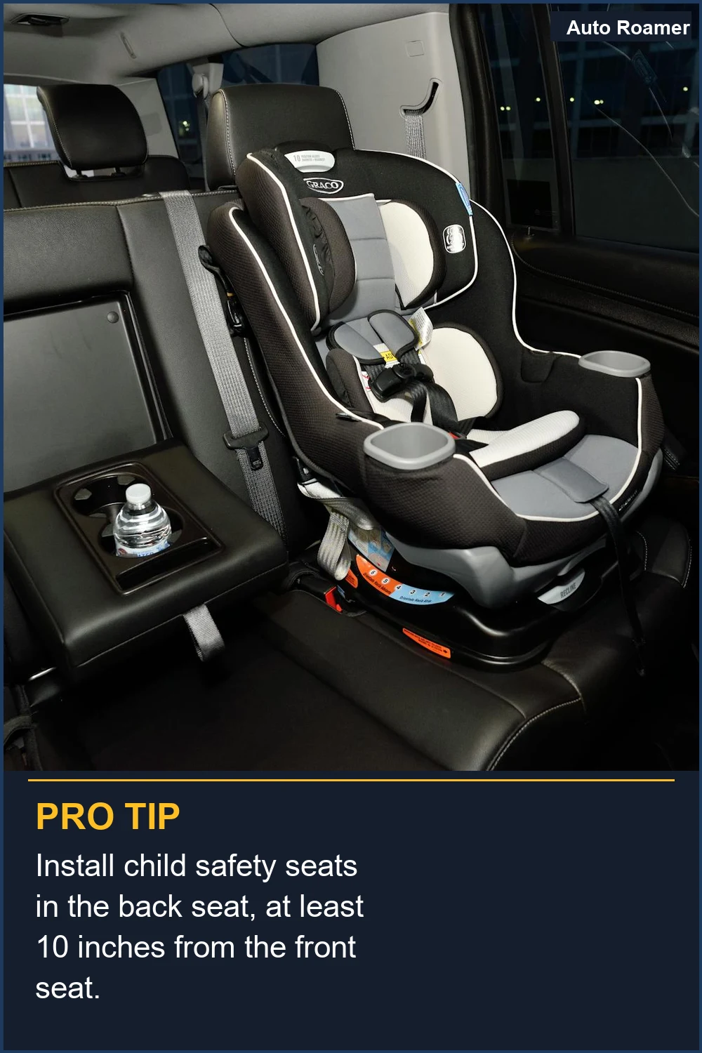 Instala las sillas de seguridad infantil en el asiento trasero, al menos a 25 cm del asiento delantero.