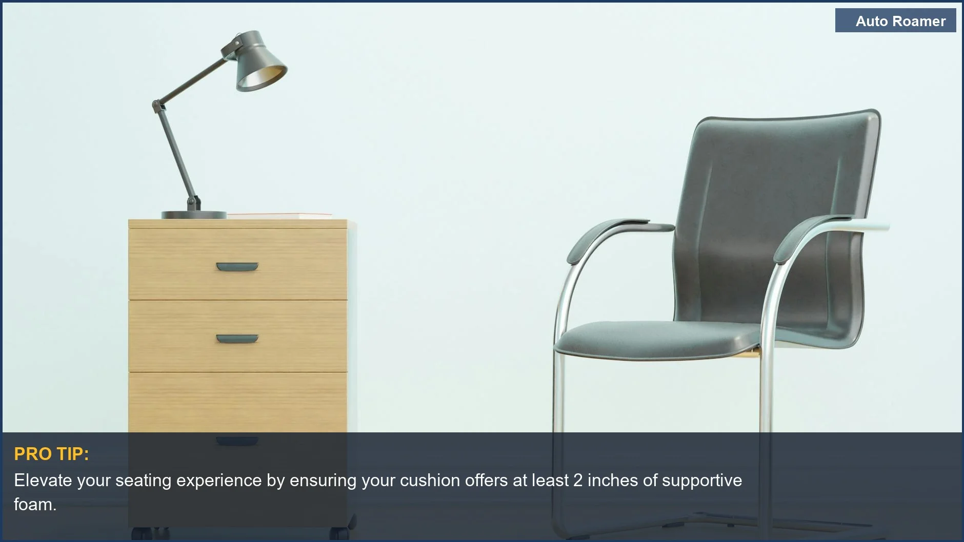 Escritorio de oficina minimalista con un cómodo cojín para aliviar el dolor de ciática y soporte lumbar.